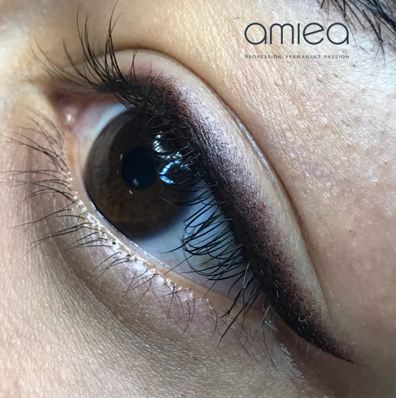 Cả kỹ thuật viên lẫn khách đều an tâm tuyệt đối về mực này